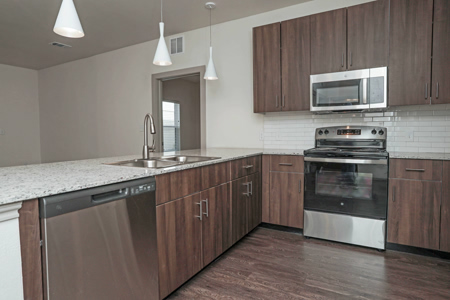 Avanti-Legacy-Emerald-Point 34